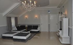 Apartments Royal Menex